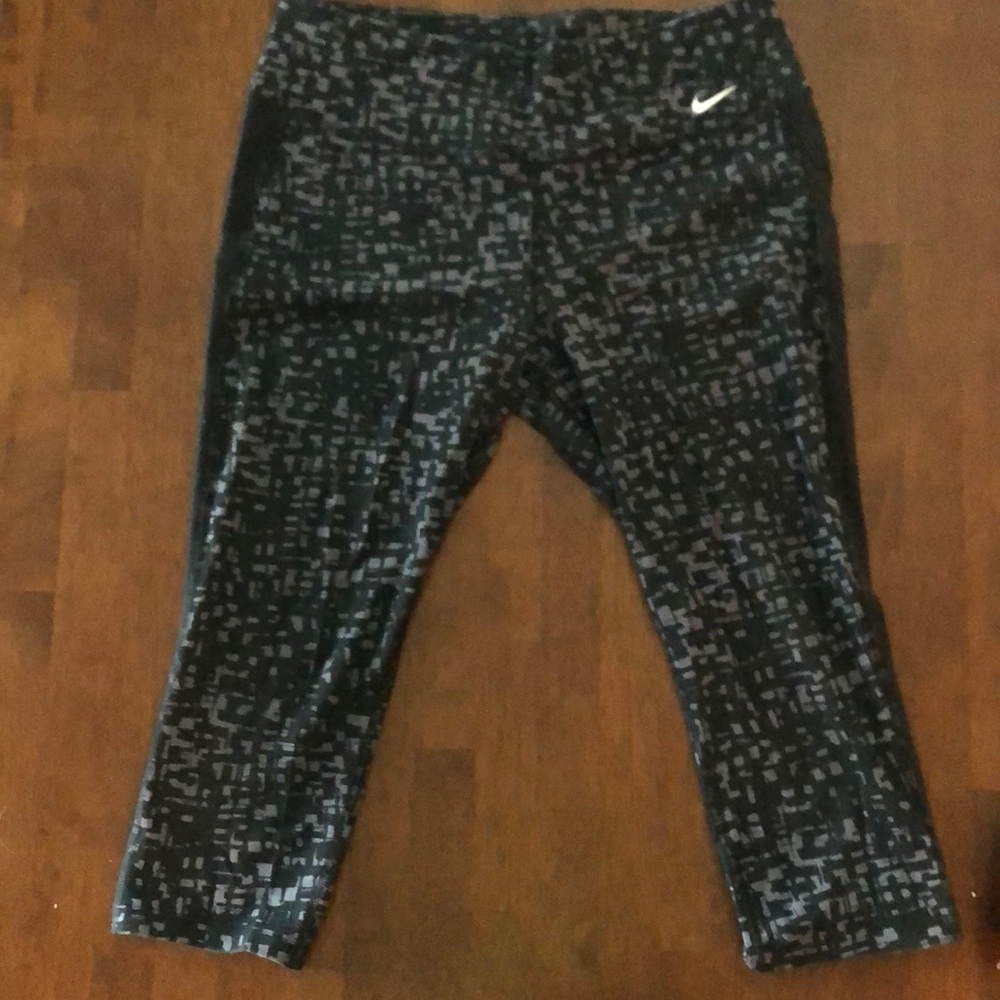 Nike Dri-Fit Capri Leggings